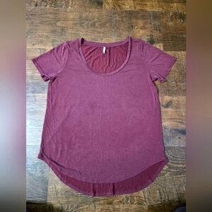 BKE- Women's Burgundy Scoop Neck Top Size L